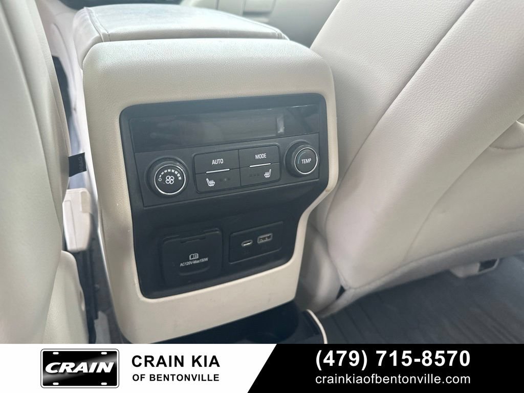 Used 2021 GMC Acadia Denali w/ Denali Technology Package FWD image 29