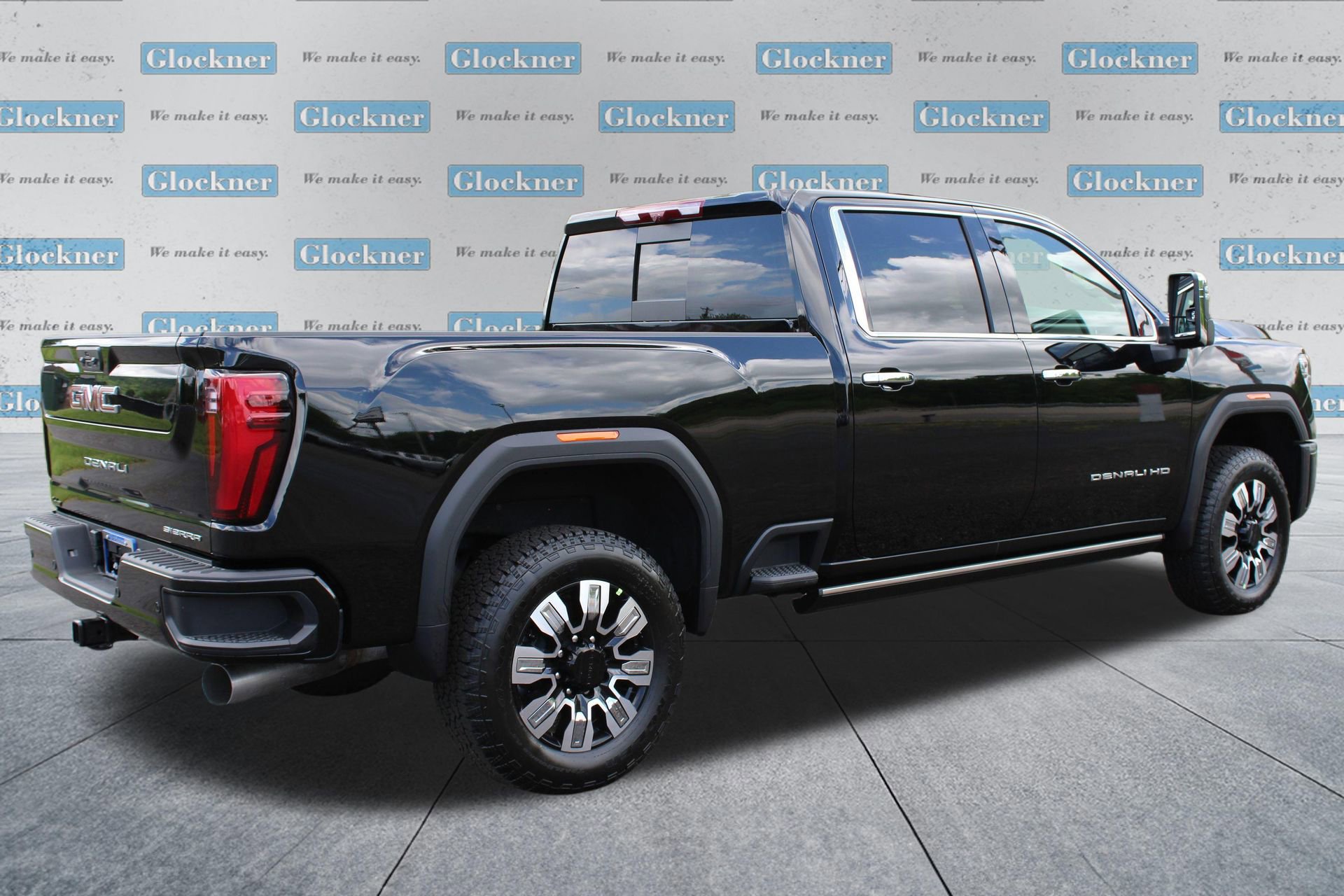 New 2026 GMC Sierra 2500 Denali w/ Technology Package AWD/4WD image 9