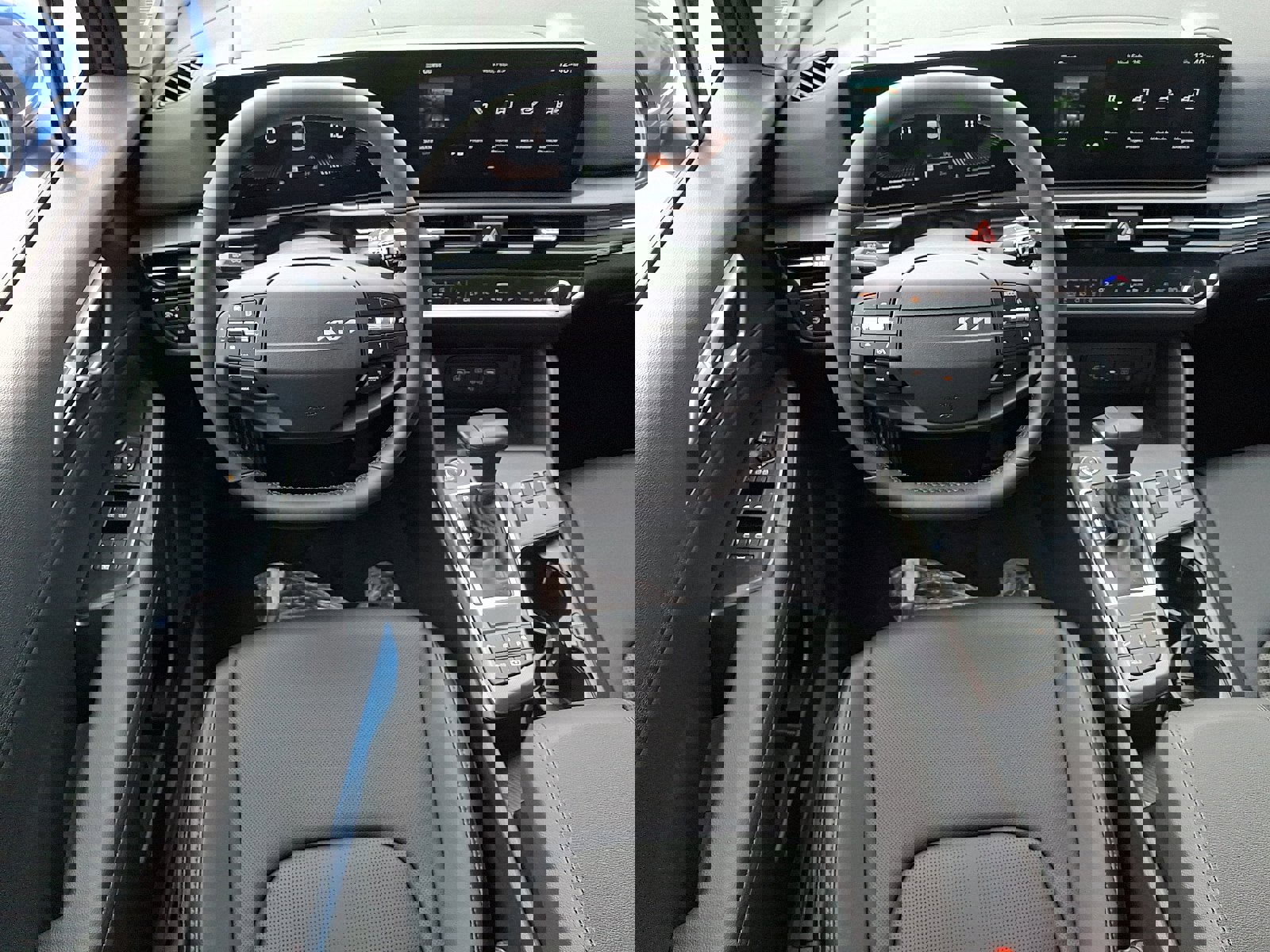 New 2026 Kia Sportage EX image 9