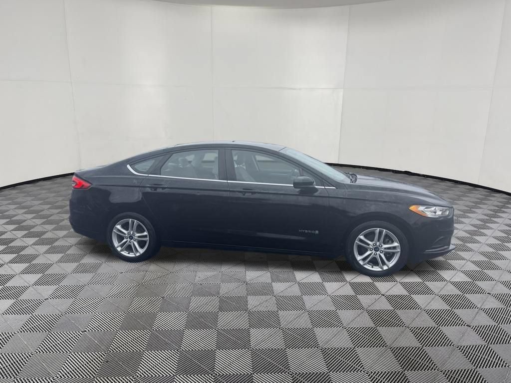 Used 2018 Ford Fusion S FWD image 4