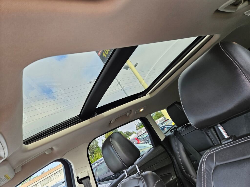 Used 2017 Ford Escape Titanium image 19