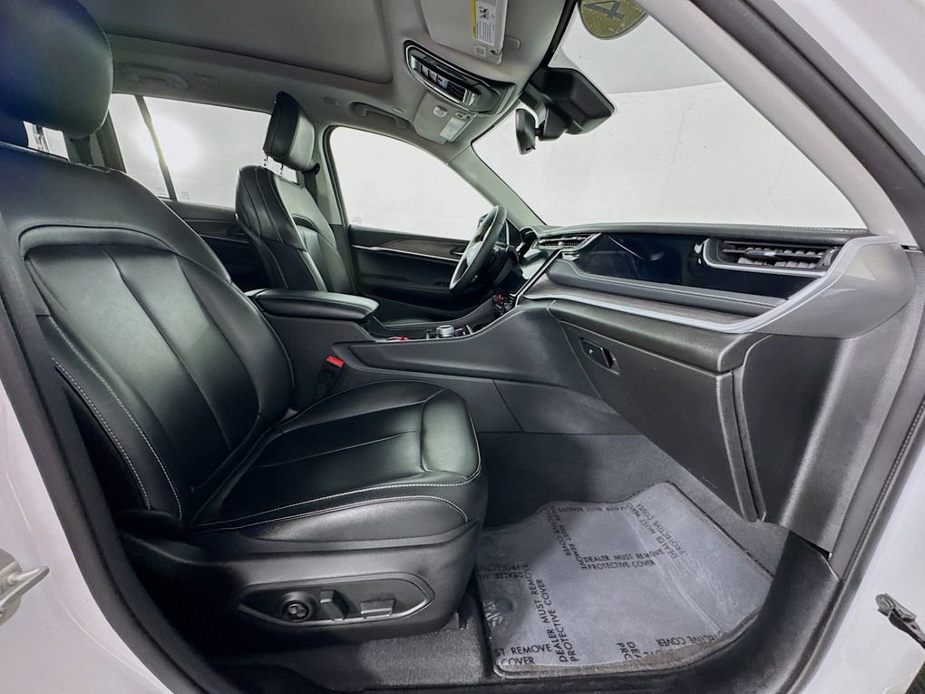 Used 2024 Jeep Grand Cherokee Limited 4xe image 30