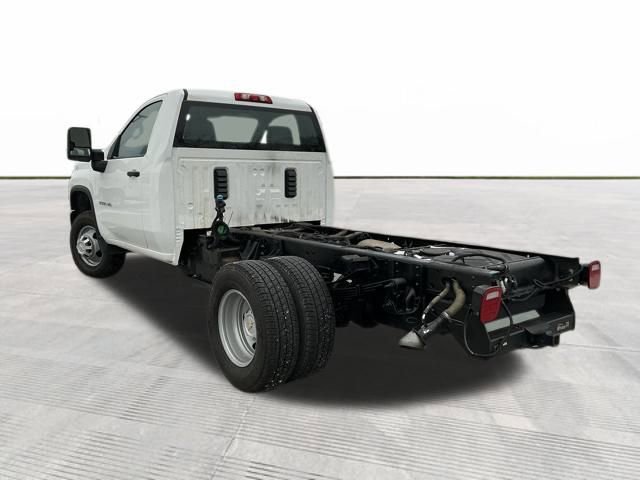 Used 2024 Chevrolet Silverado 3500 W/T image 4