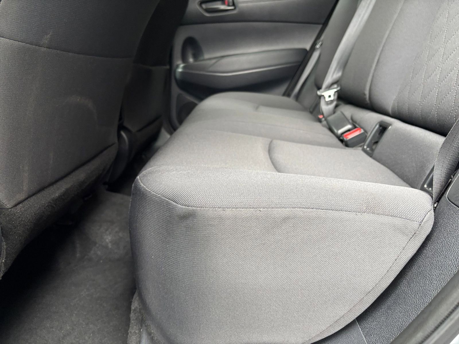 Used 2025 Toyota Corolla Cross LE image 25