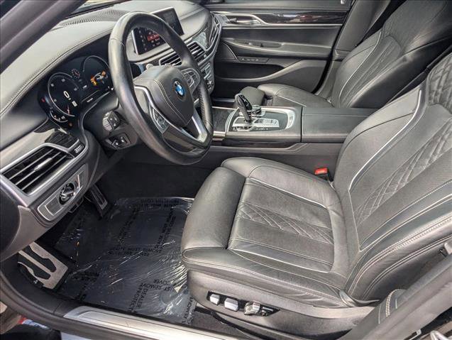 Used 2019 BMW 750i w/ Executive Package image 17