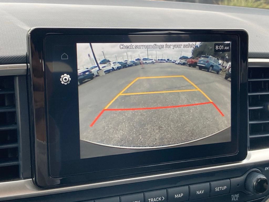 Used 2025 Hyundai Venue Limited FWD image 23
