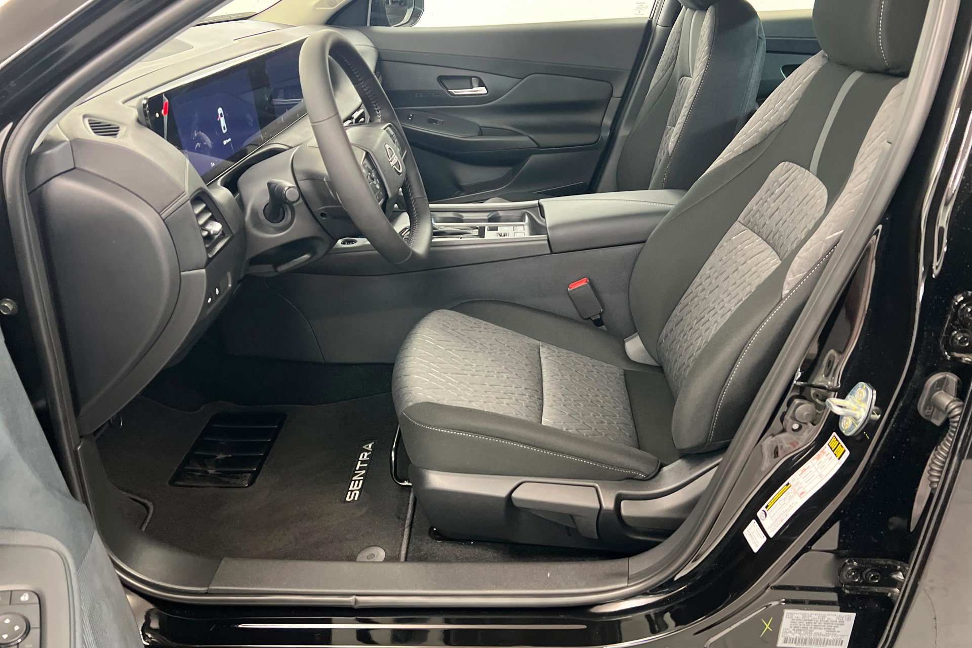 New 2027 Nissan Sentra SV w/ SV Convenience Package FWD image 17