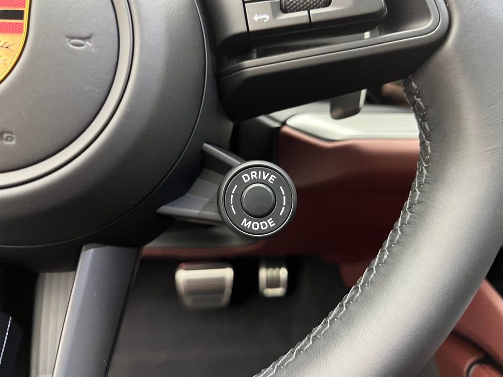 New 2025 Porsche Cayenne S image 15