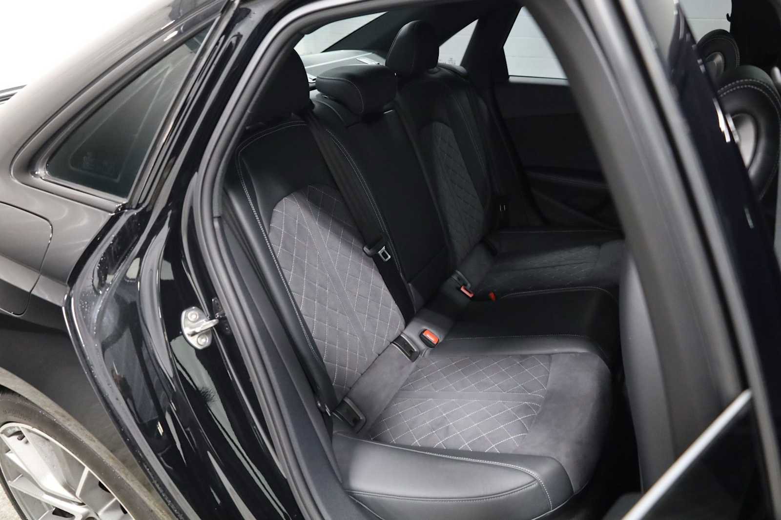 Used 2023 Audi S4 Premium Plus w/ Premium Plus Package image 35