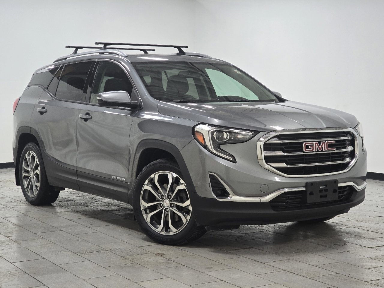 Used 2018 GMC Terrain SLT w/ Preferred Package image 2
