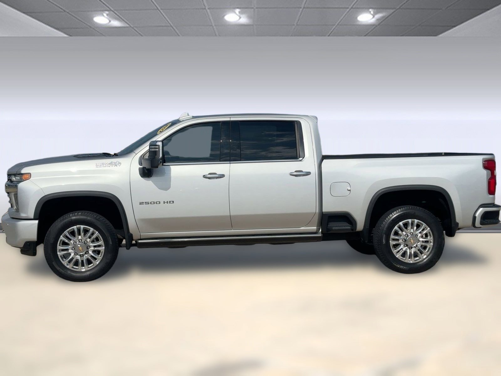 Used 2022 Chevrolet Silverado 2500 High Country w/ Z71 Off-Road Package image 2