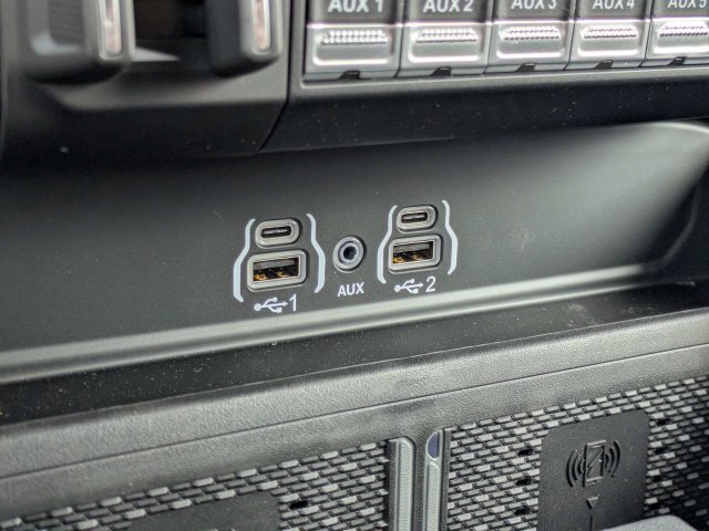 New 2026 RAM 3500 Big Horn AWD/4WD image 24