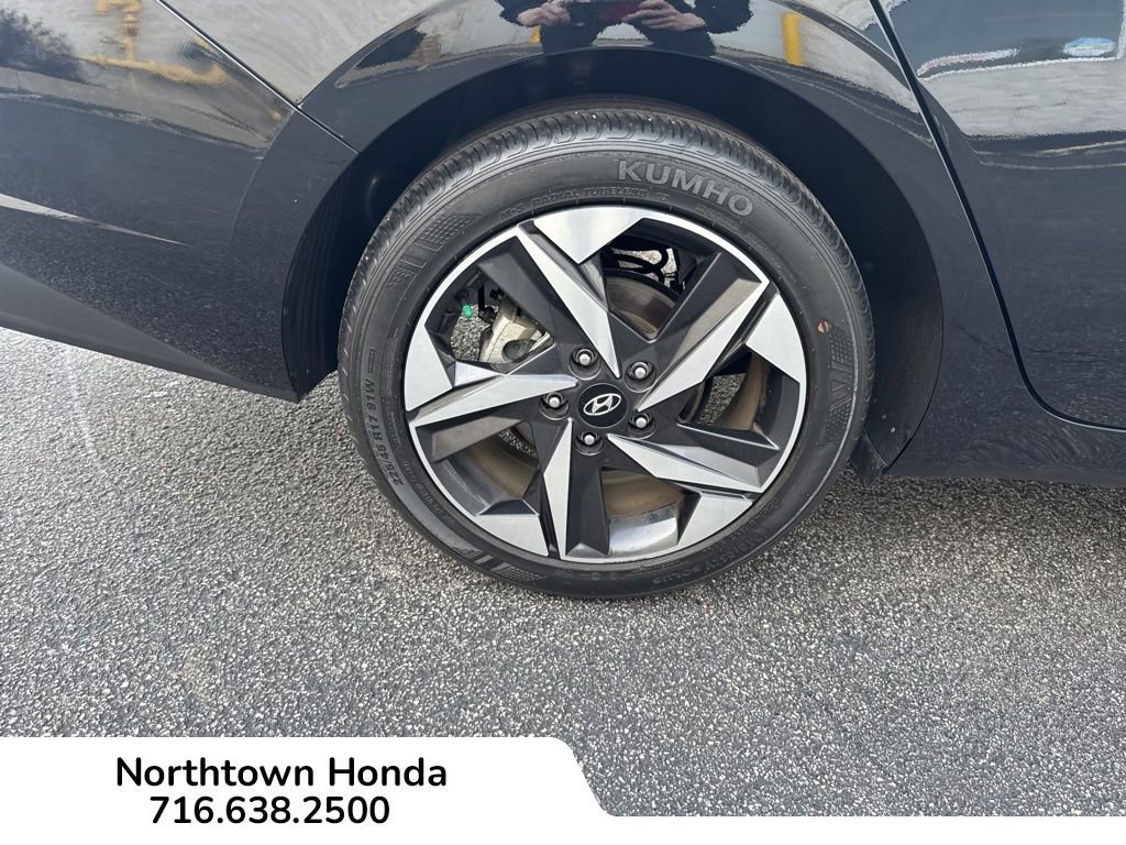 Used 2023 Hyundai Elantra SEL w/ Convenience Package FWD image 14