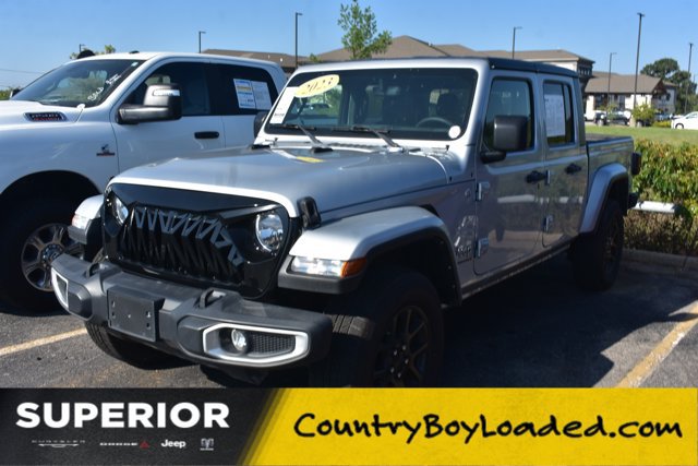 Used 2023 Jeep Gladiator Overland AWD/4WD image 1