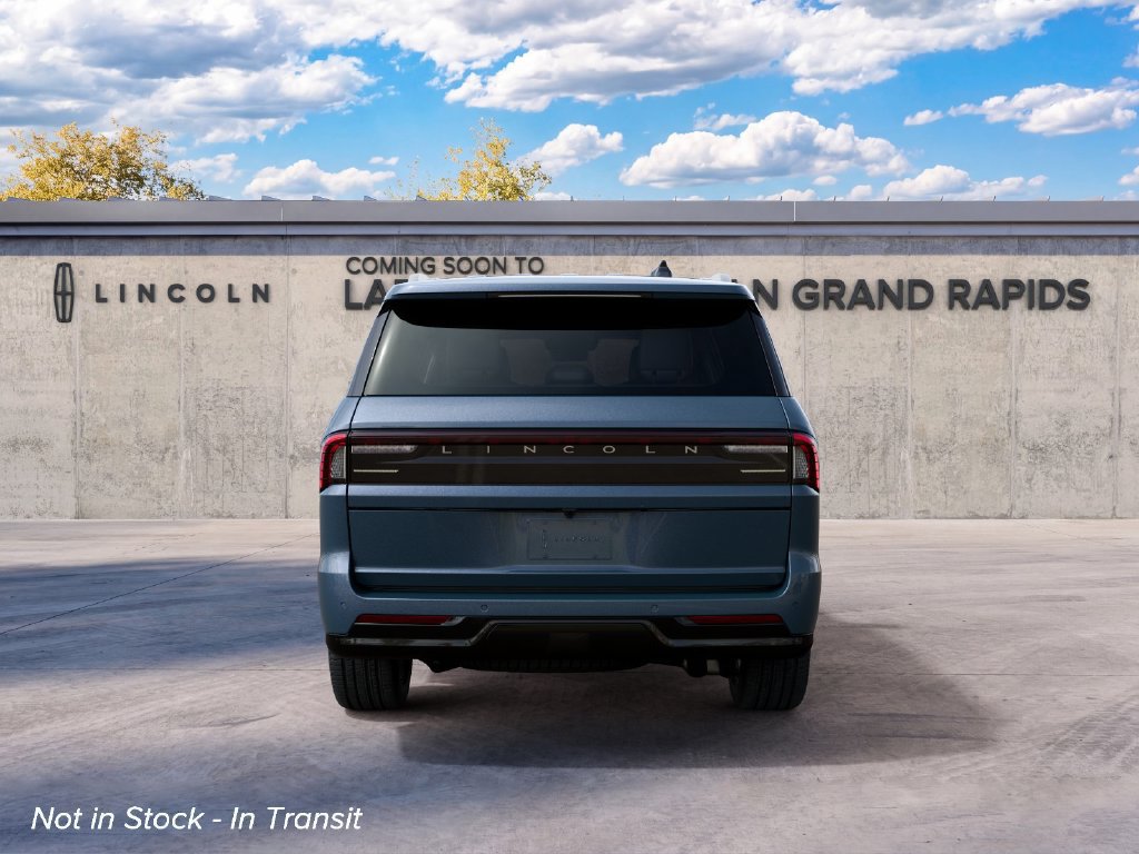 New 2027 Lincoln Navigator Premiere AWD/4WD image 7