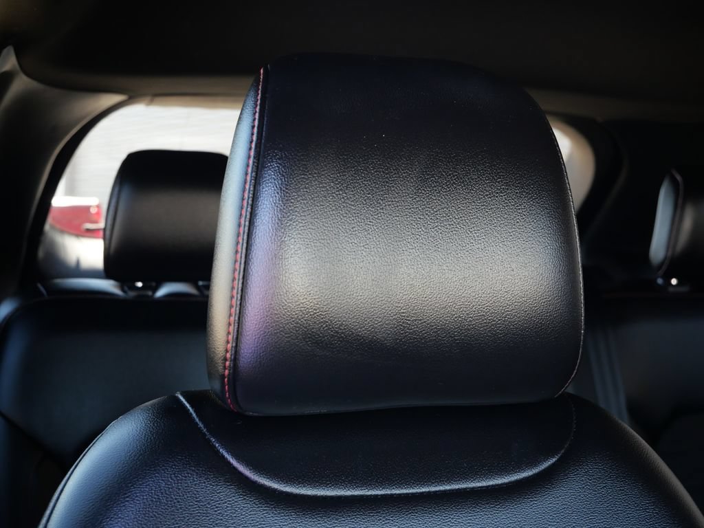 Used 2021 Ford Edge ST-Line FWD image 20