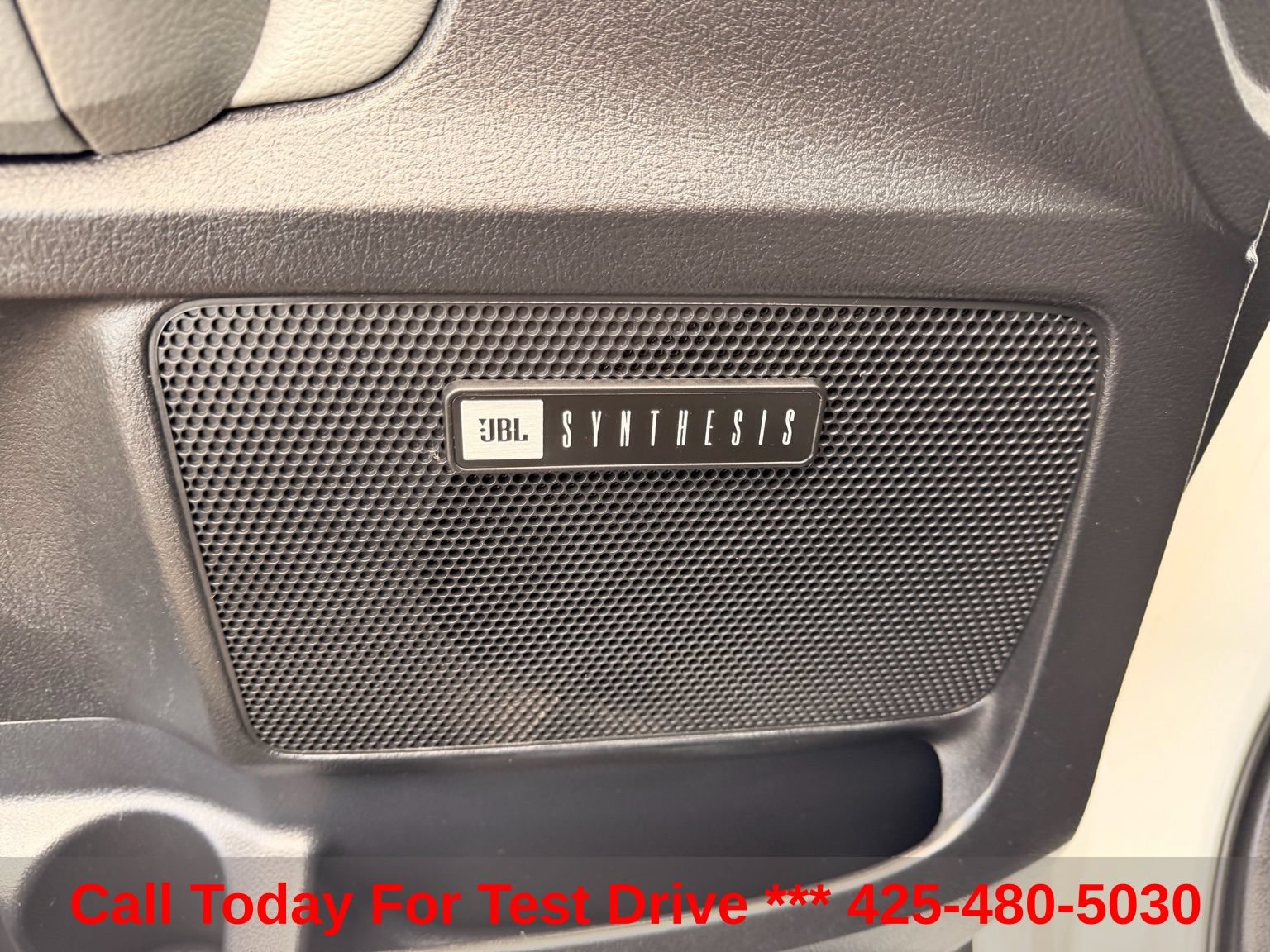 Used 2020 Toyota Sequoia Limited w/ Safety & Convenience Package AWD/4WD image 27