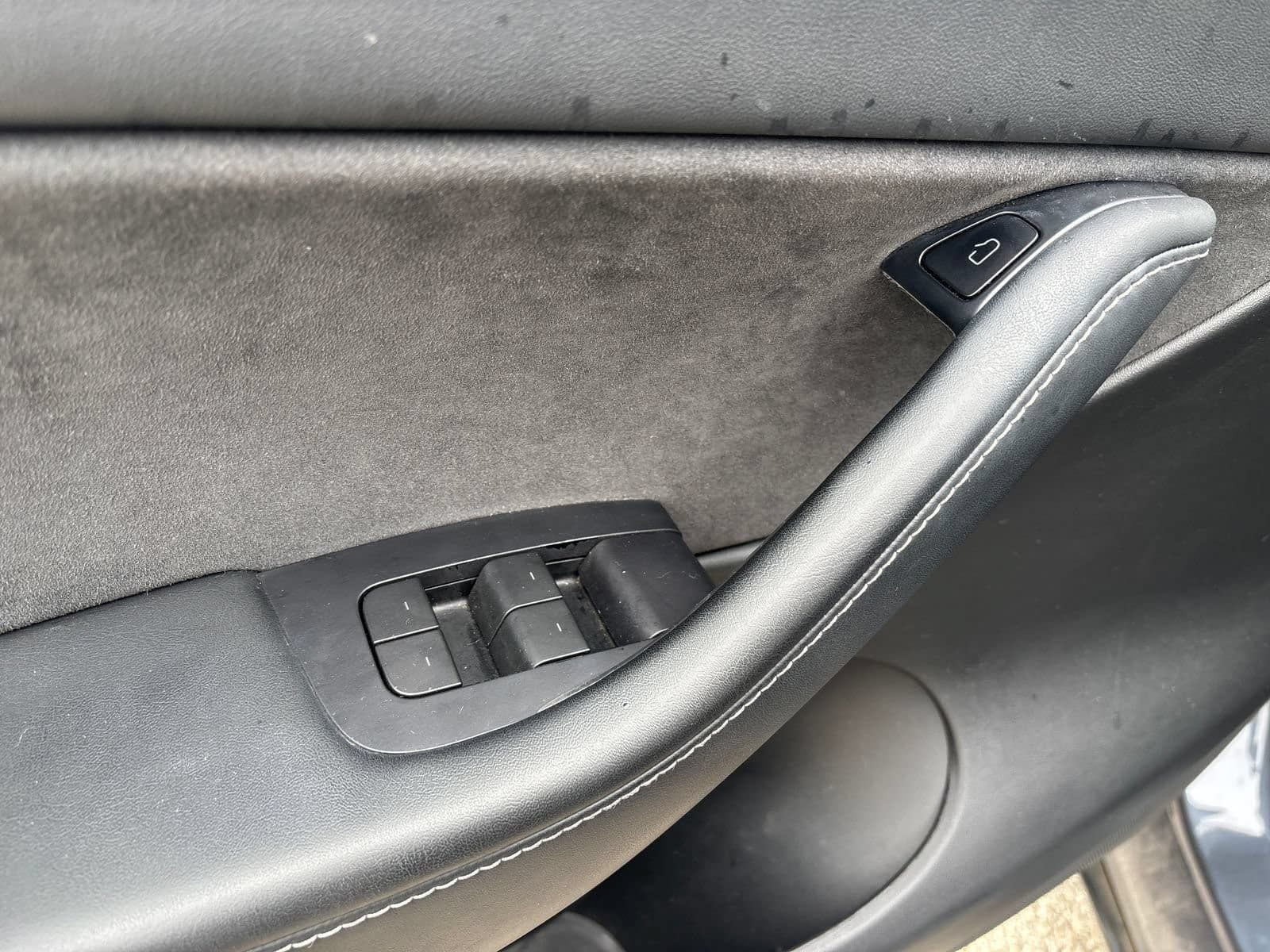 Used 2022 Tesla Model Y Performance AWD/4WD image 26
