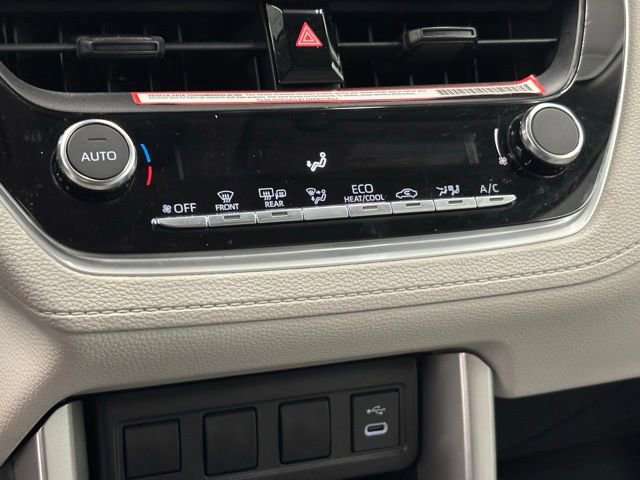 Used 2023 Toyota Corolla Cross LE image 27
