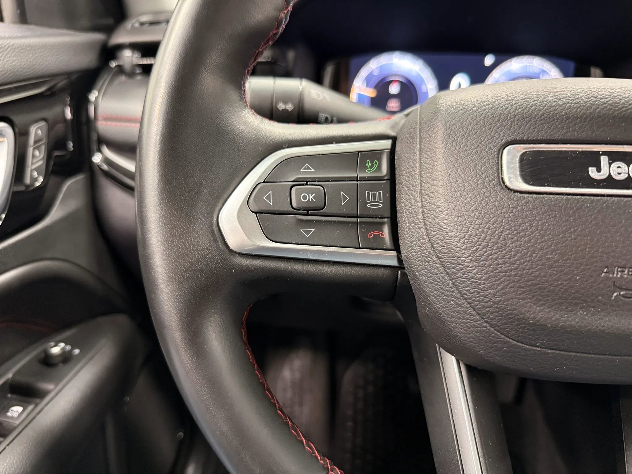 Used 2022 Jeep Compass Trailhawk w/ Trailhawk Elite Group AWD/4WD image 30