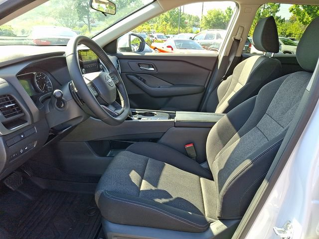 Certified 2026 Nissan Rogue SV FWD image 13