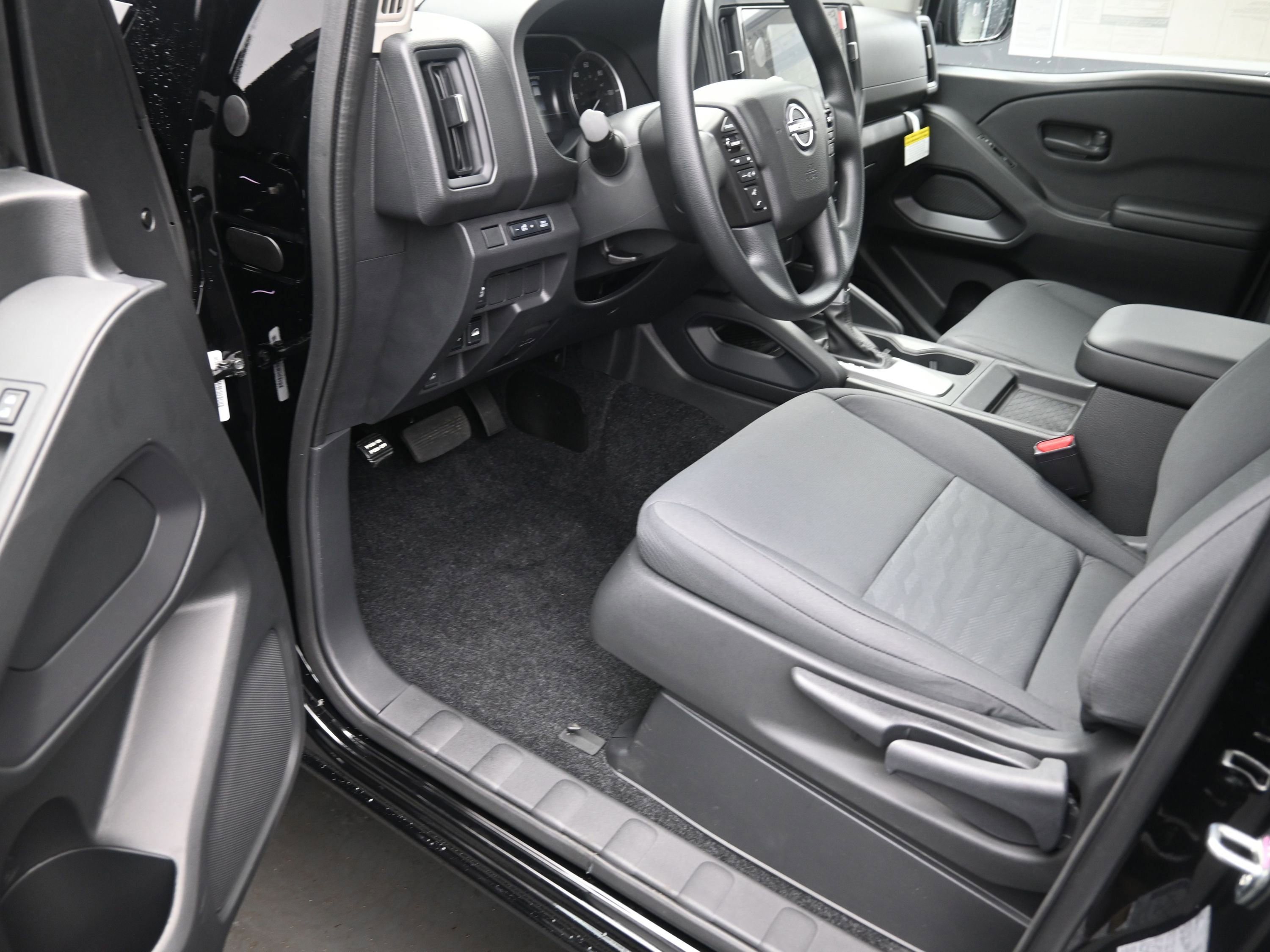 New 2026 Nissan Frontier S image 14