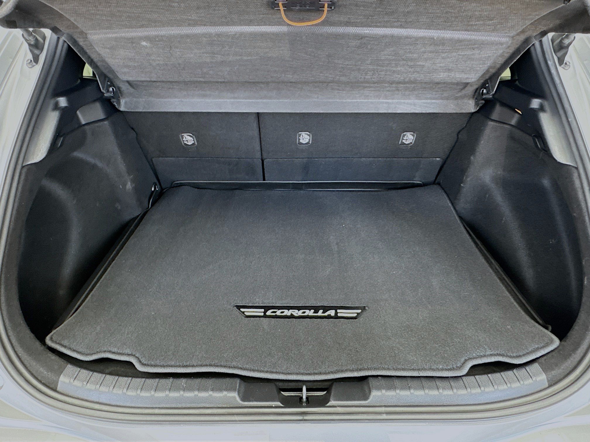 Used 2022 Toyota Corolla SE w/ Carpet Mat Package (TMS) FWD image 17