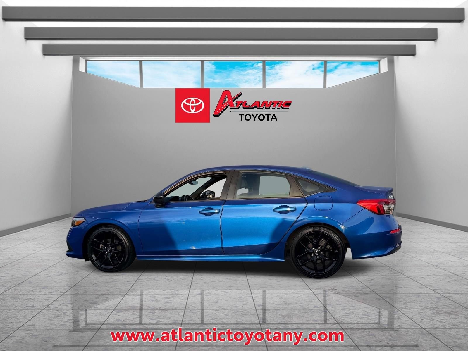 Used 2023 Honda Civic Sport image 4