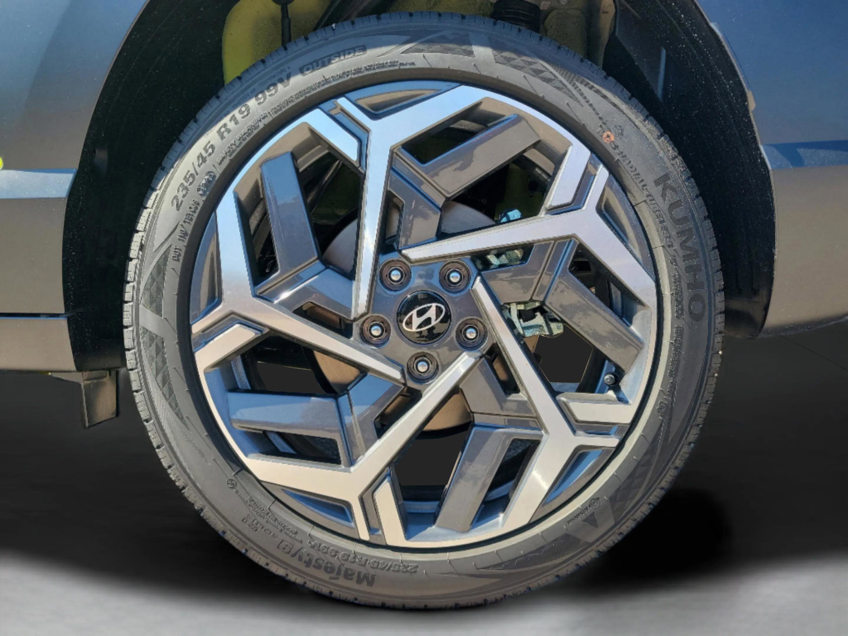 New 2026 Hyundai Kona SEL Premium image 6