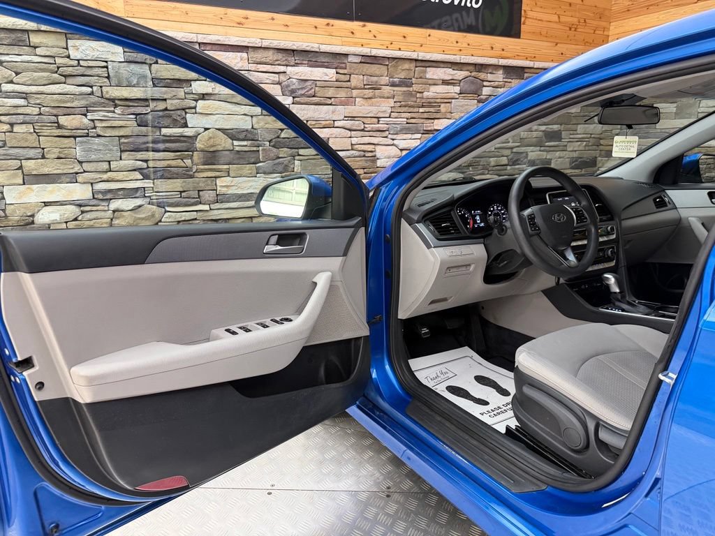 Used 2018 Hyundai Sonata SE FWD image 34
