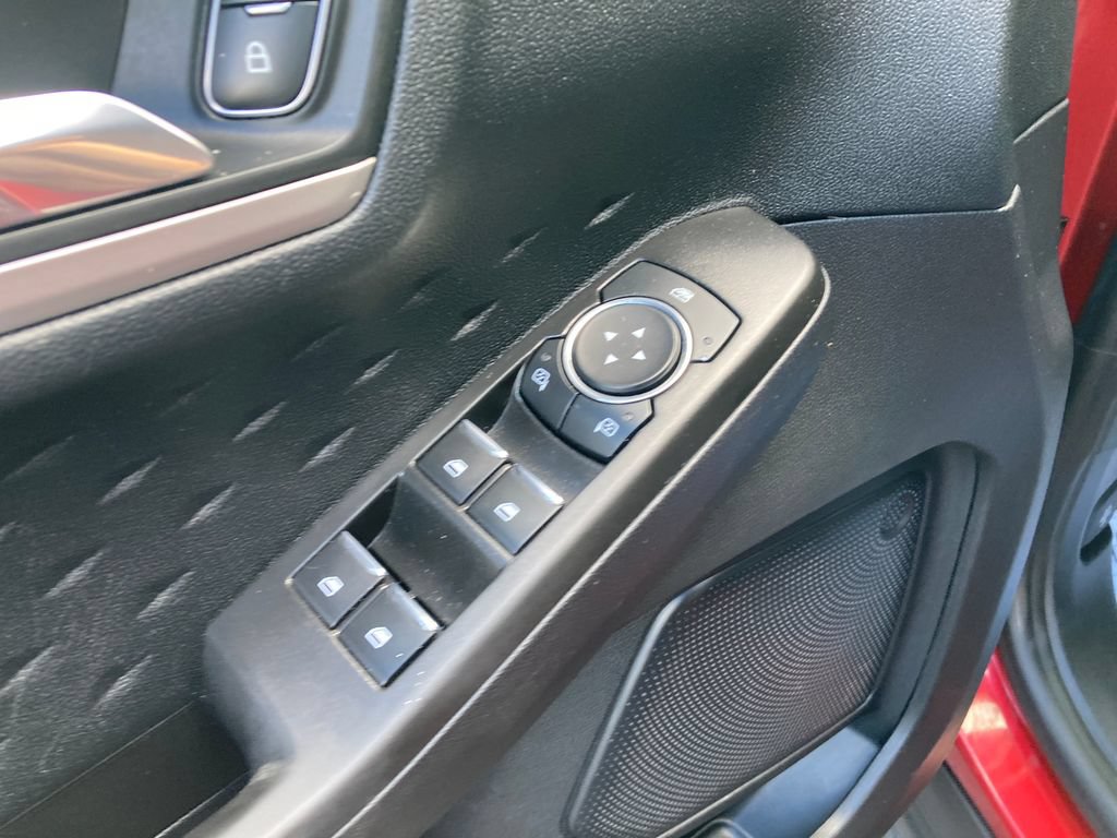 Used 2020 Ford Escape SE AWD/4WD image 14