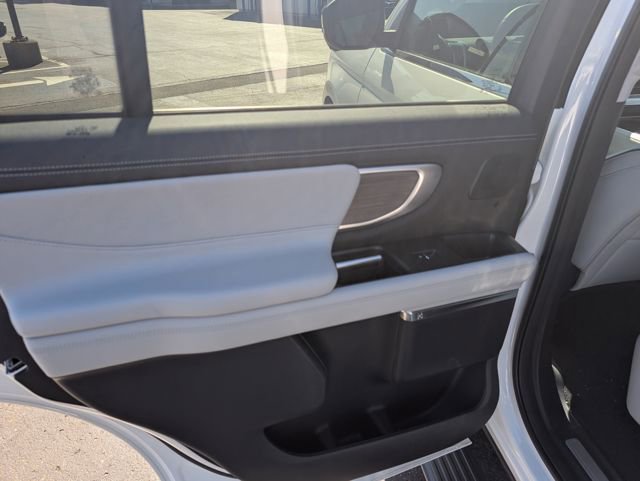 New 2025 Ford Expedition Platinum w/ Platinum Ultimate Package image 10