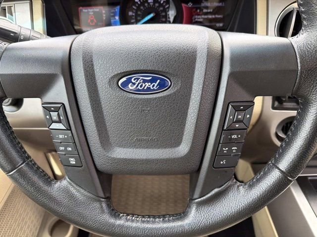 Used 2017 Ford Expedition XLT w/ Equipment Group 202A RWD image 24