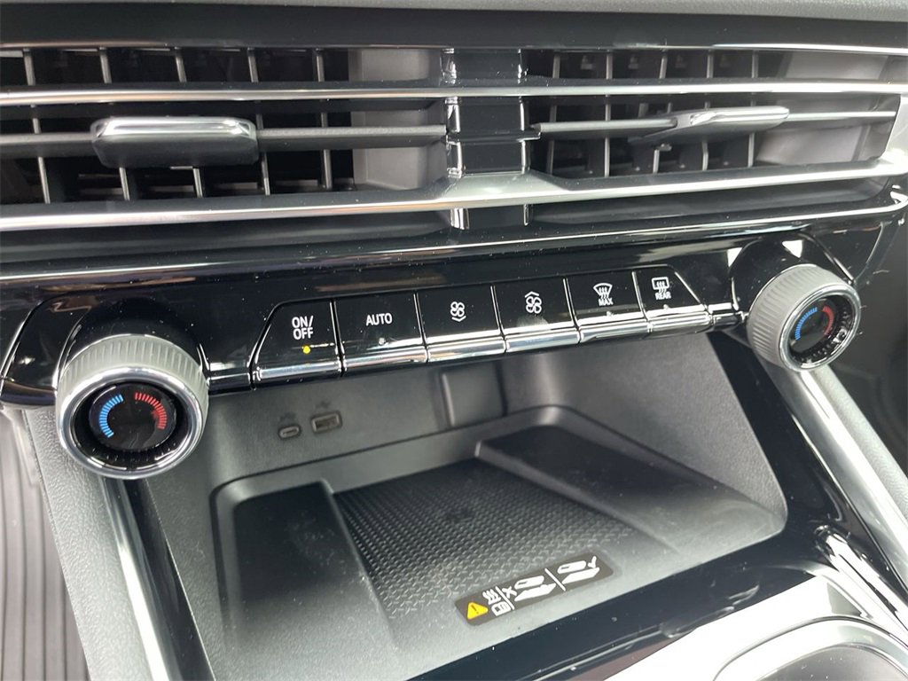 New 2026 Chevrolet Traverse LT w/ Sun and Wheel Package image 19