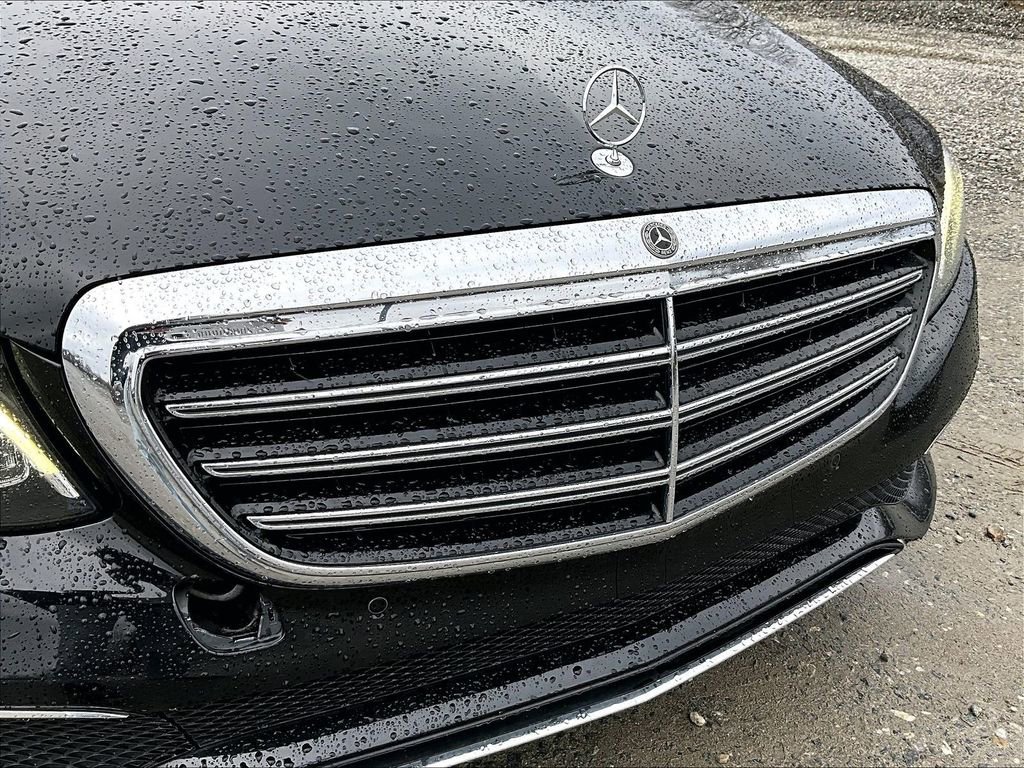 Used 2017 Mercedes-Benz E 300 4MATIC w/ Premium 1 Package image 23