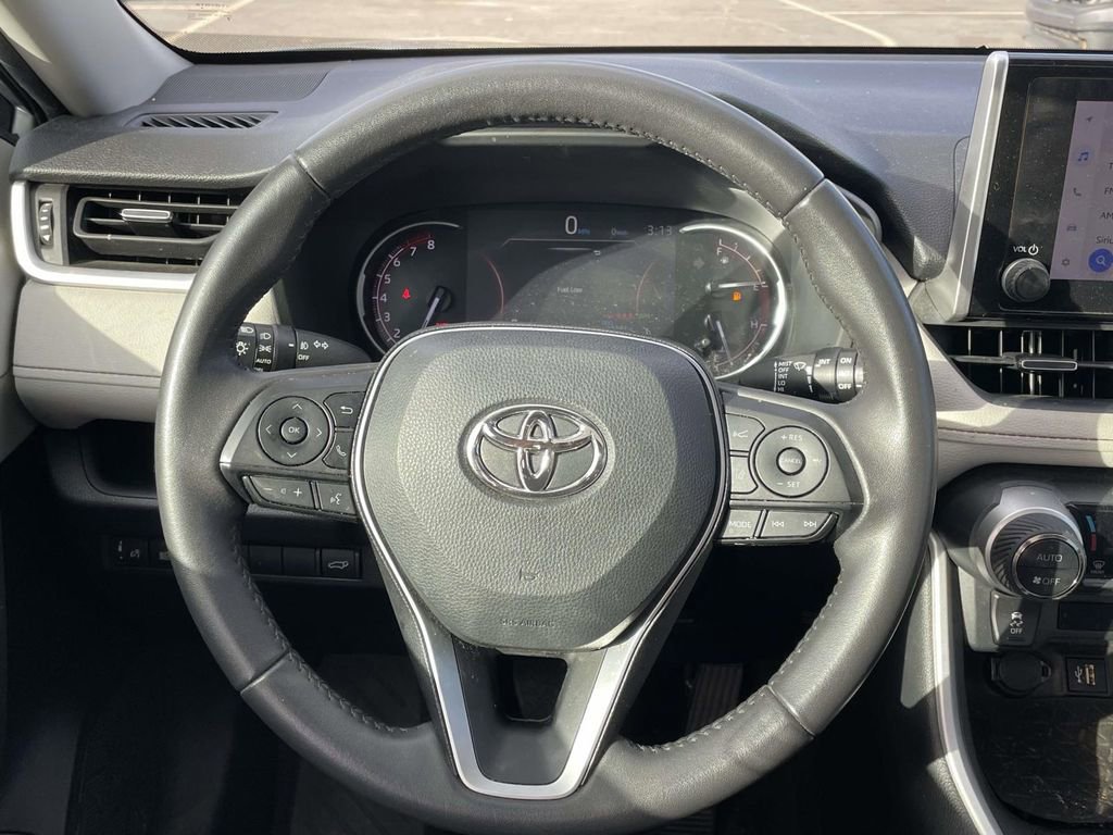 Used 2023 Toyota RAV4 XLE Premium image 26