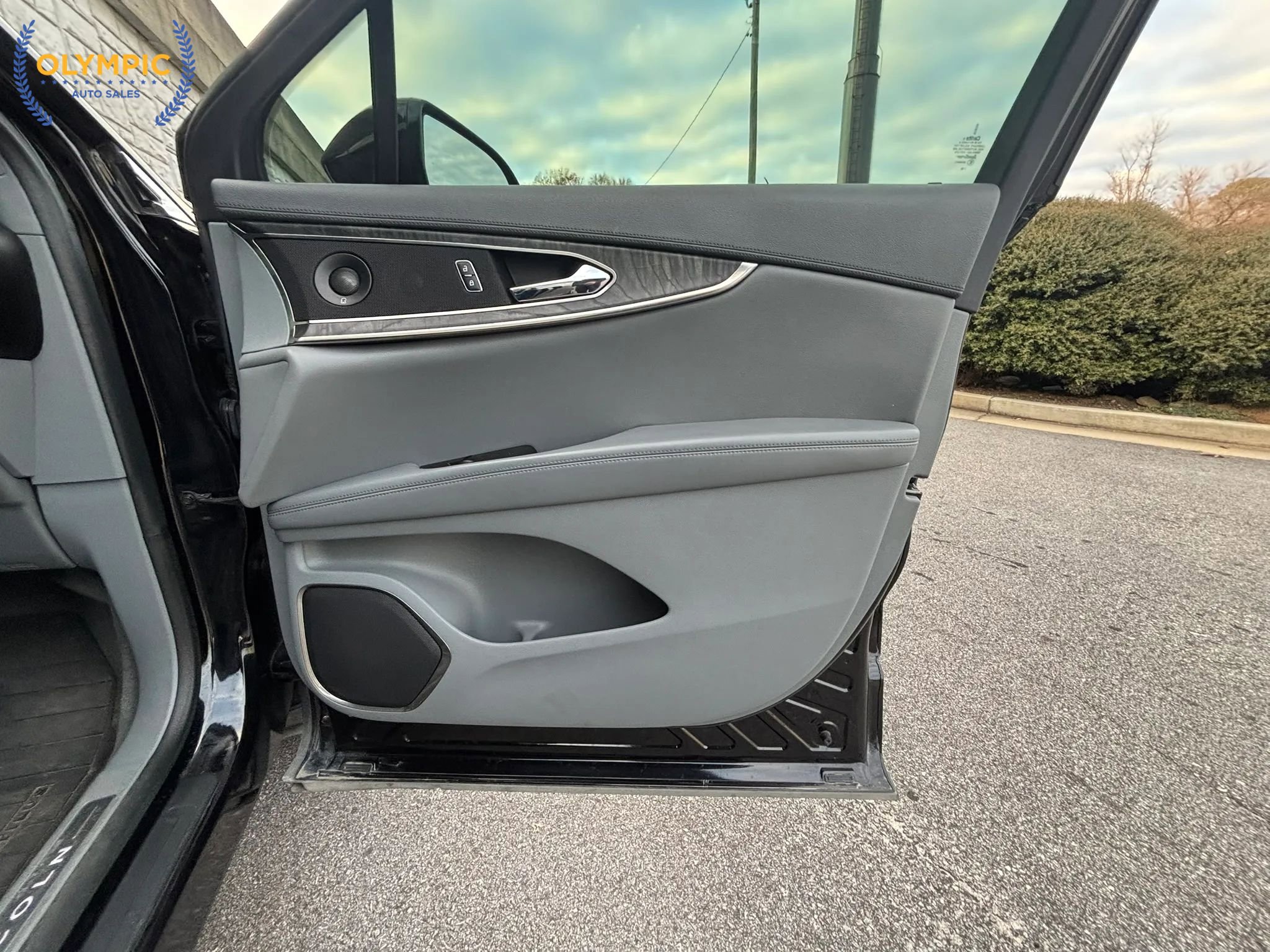 Used 2019 Lincoln Nautilus Reserve image 44