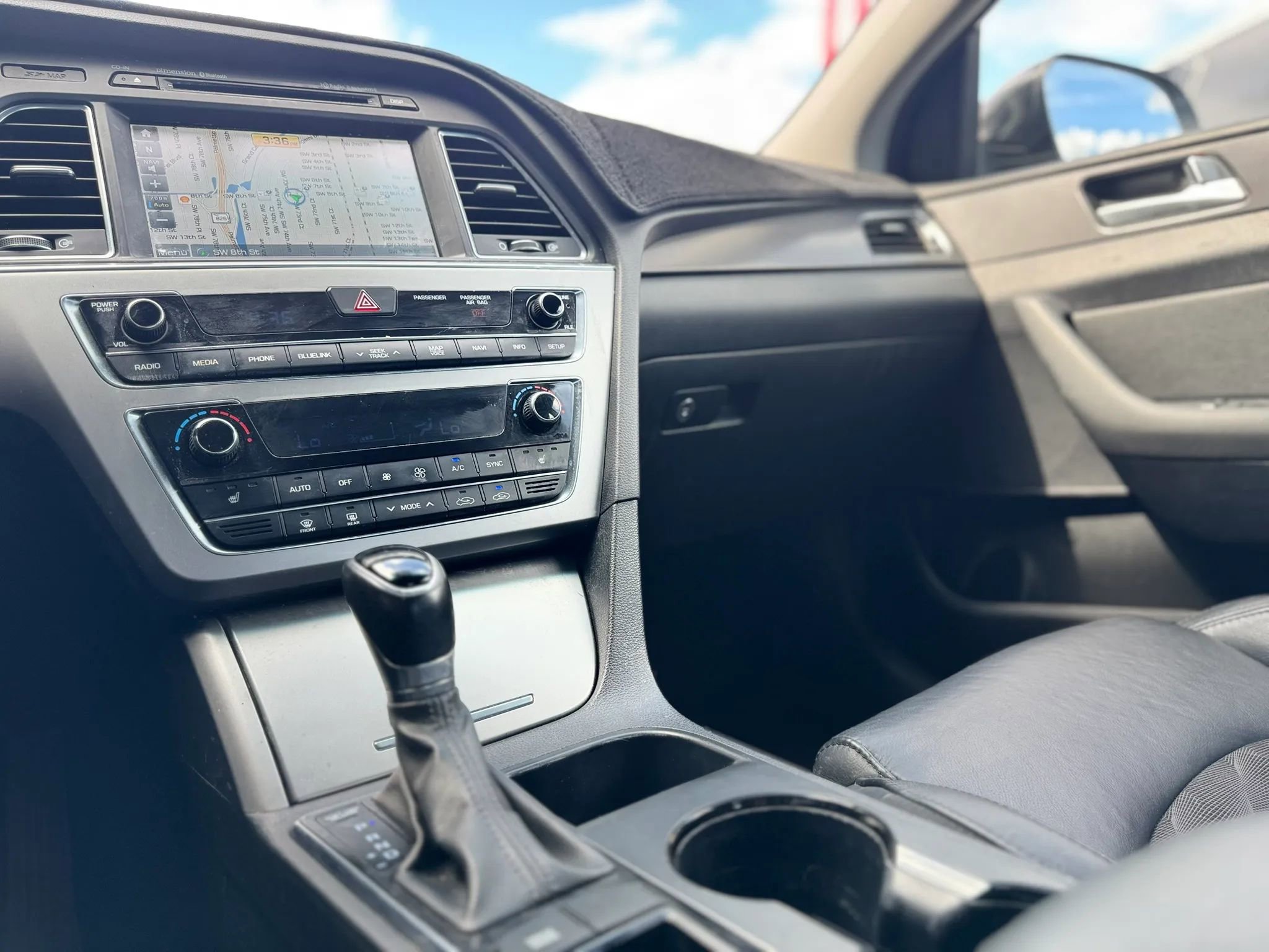 Used 2015 Hyundai Sonata Sport w/ Option Group 04 FWD image 29