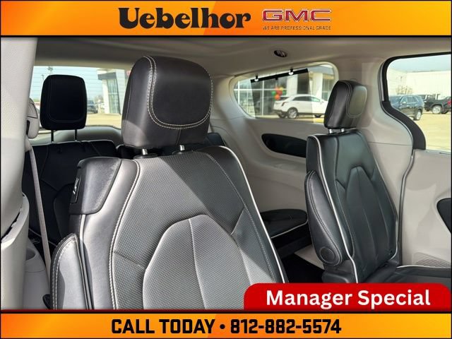 Used 2024 Chrysler Pacifica Limited FWD image 5