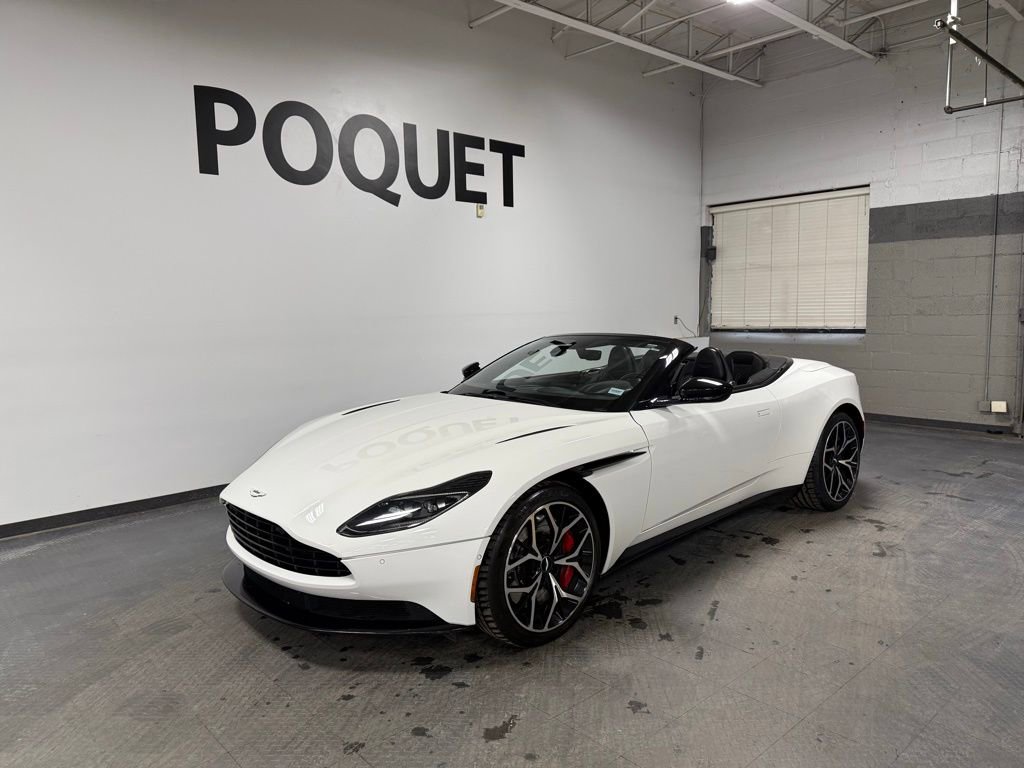 Used 2019 Aston Martin DB11 Volante image 2