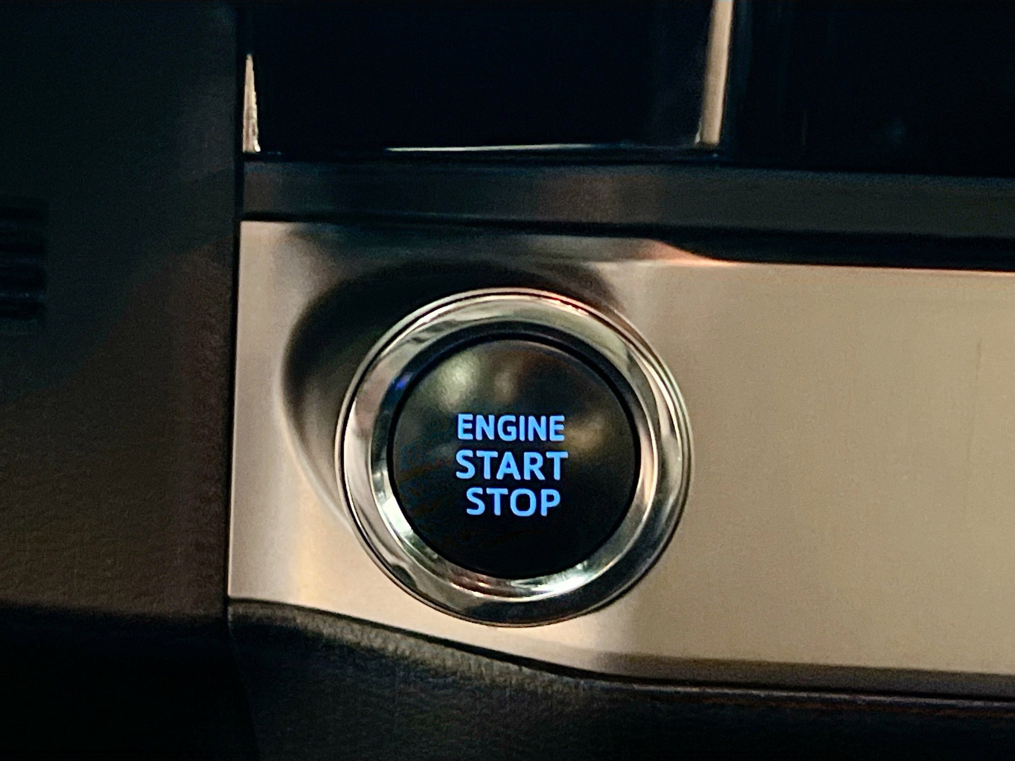 Used 2017 Toyota Tacoma Limited image 24