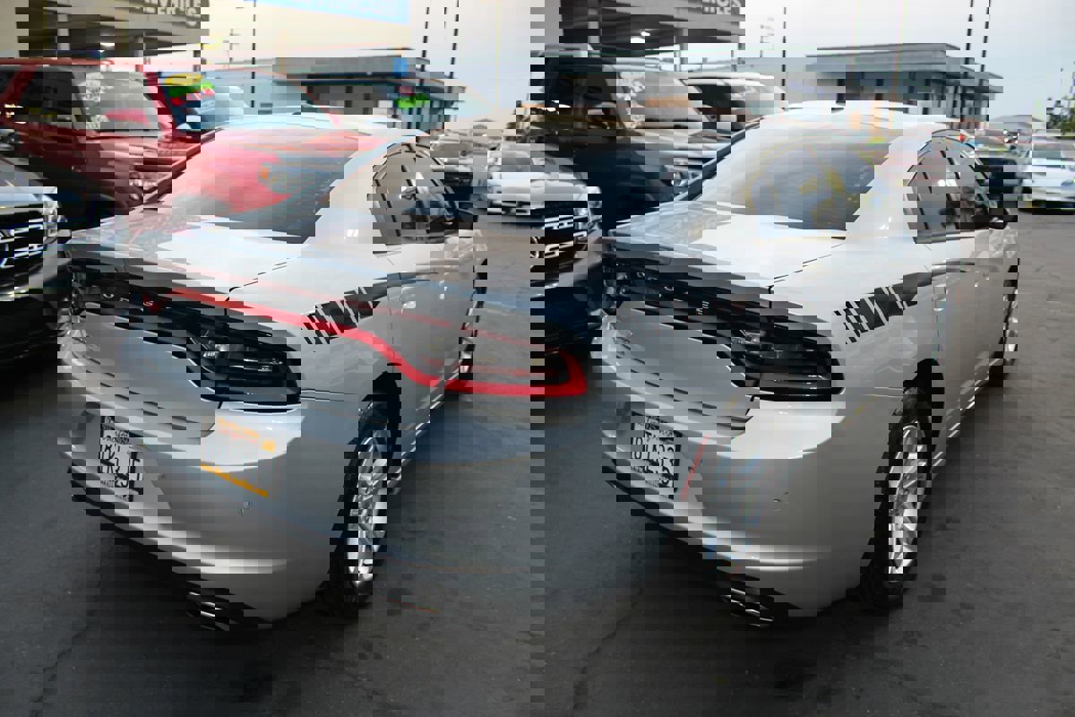 Used 2020 Dodge Charger SXT image 7