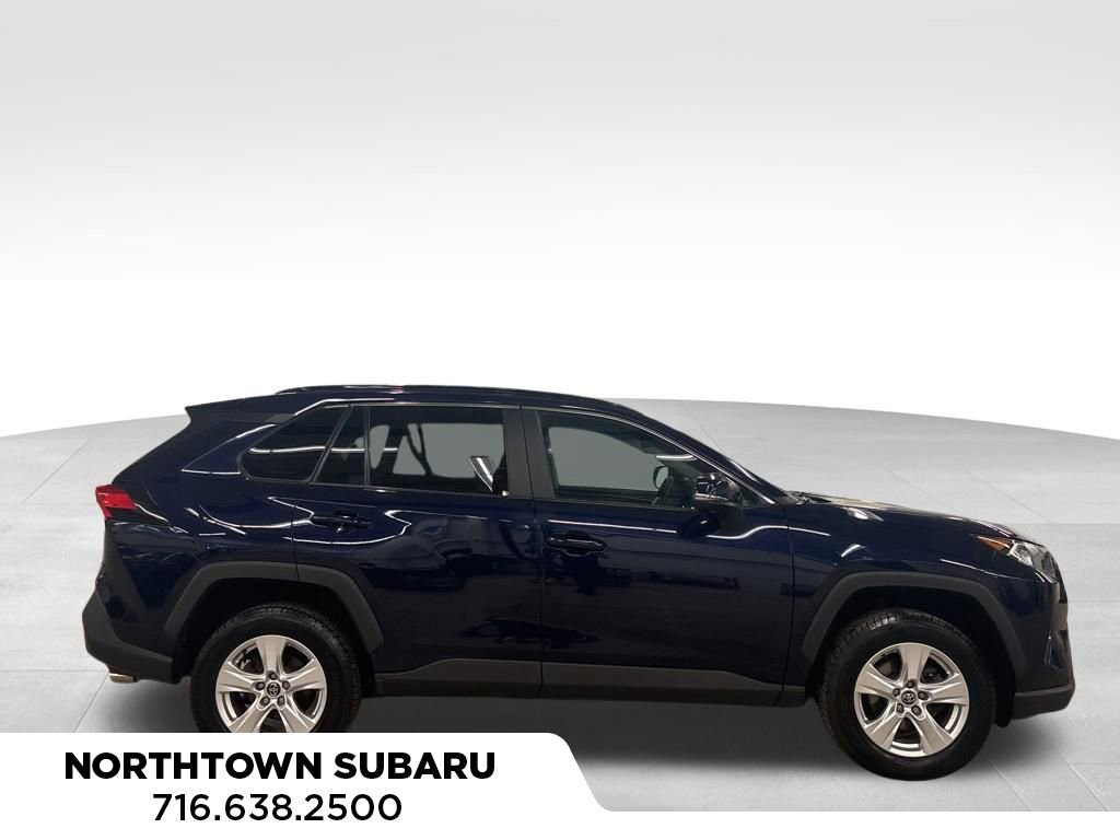 Used 2020 Toyota RAV4 XLE w/ Carpet Mat Package AWD/4WD image 6