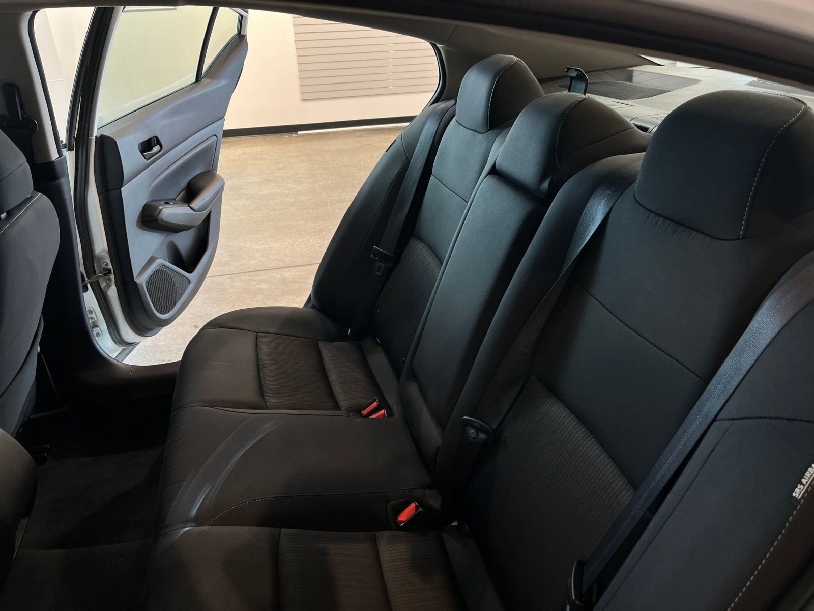 Used 2025 Nissan Altima 2.5 SV image 39