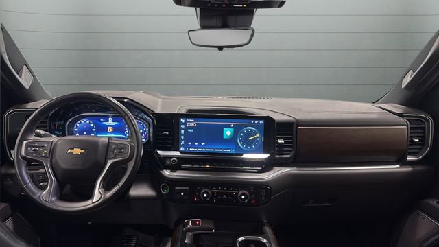 Used 2023 Chevrolet Silverado 1500 High Country w/ Technology Package image 9