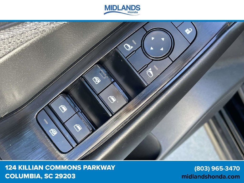 Used 2023 Nissan Rogue S AWD/4WD image 16