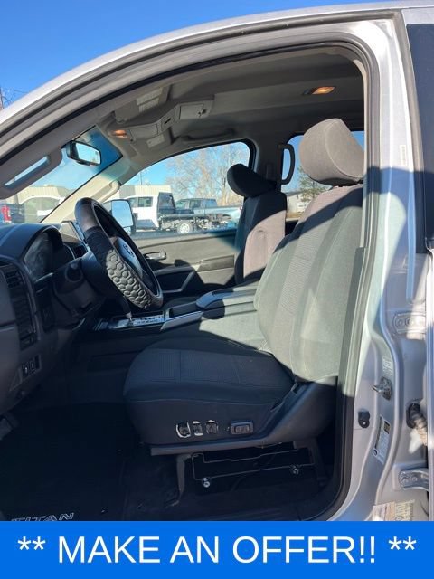 Used 2015 Nissan Titan S AWD/4WD image 27