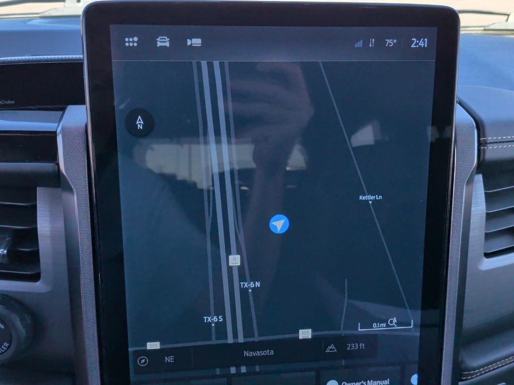 Used 2024 Ford Expedition Platinum image 28