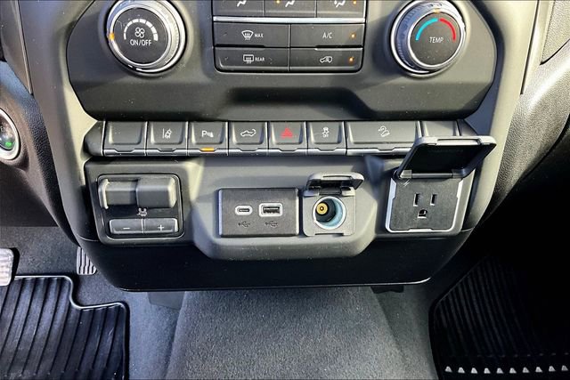 Used 2024 Chevrolet Silverado 2500 Custom w/ Custom Value Package image 17