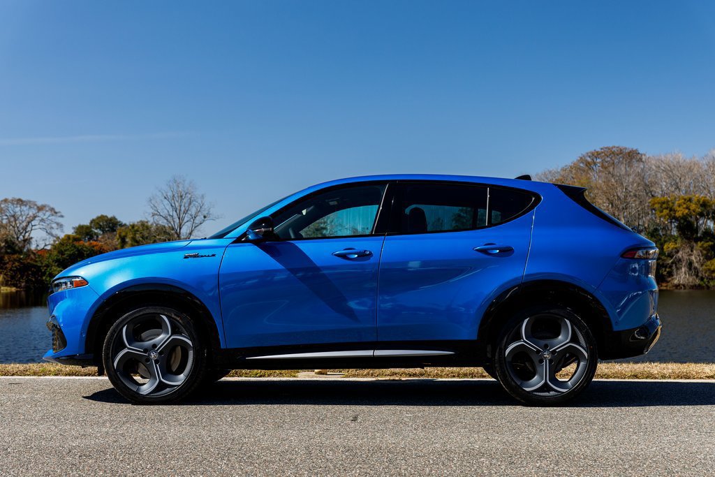 New 2026 Alfa Romeo Tonale w/ Active Assist Package AWD/4WD image 6